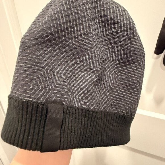 Under Armour | EUC | Toque + gloves | Black/grey | OS - Picture 4 of 5